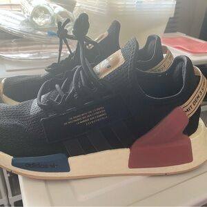 ADIDAS ORIGINALS NMD_R1 V2 Gs